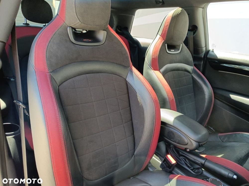MINI John Cooper Works - 22