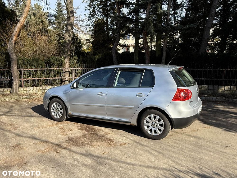 Volkswagen Golf 1.6 Trendline - 4
