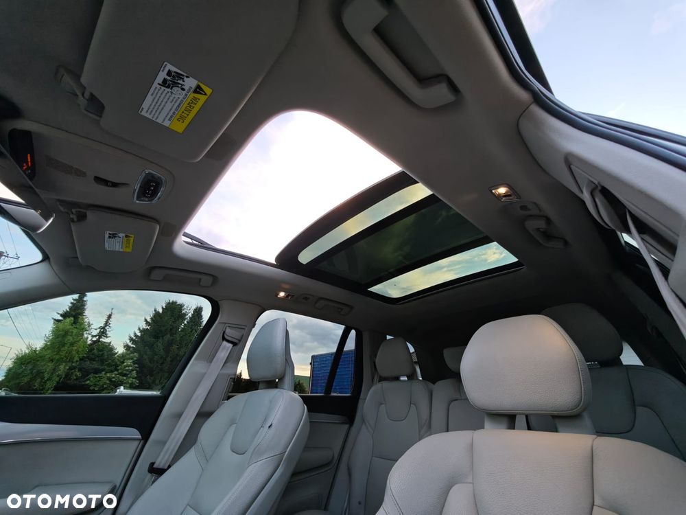 Volvo XC 90 - 28