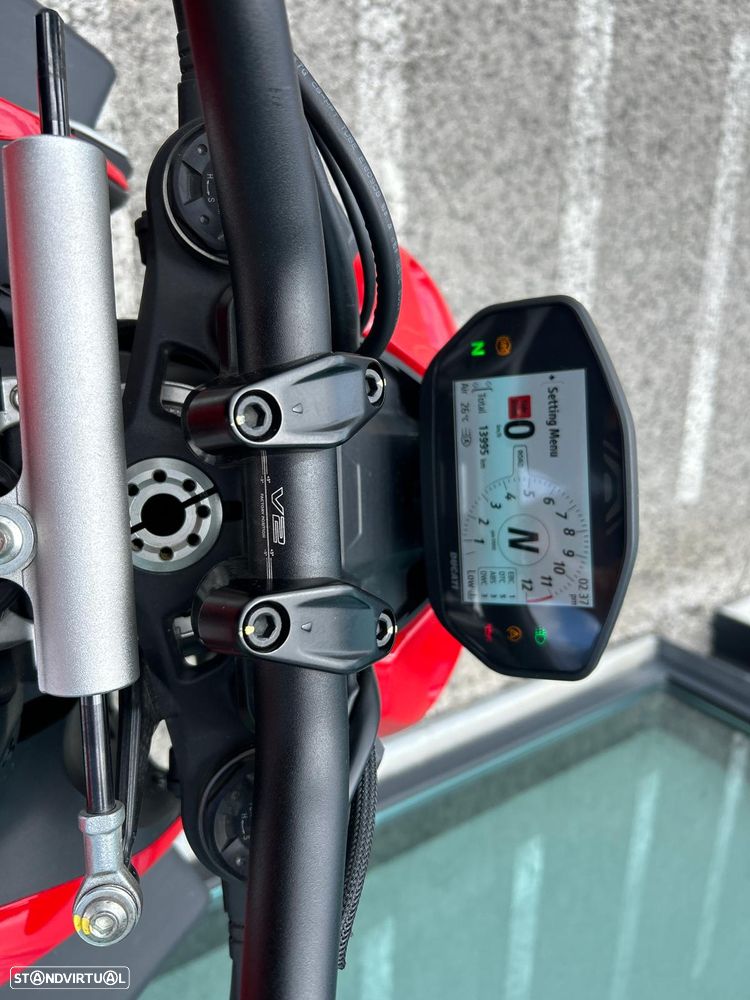 Ducati Streetfighter V2S - 6