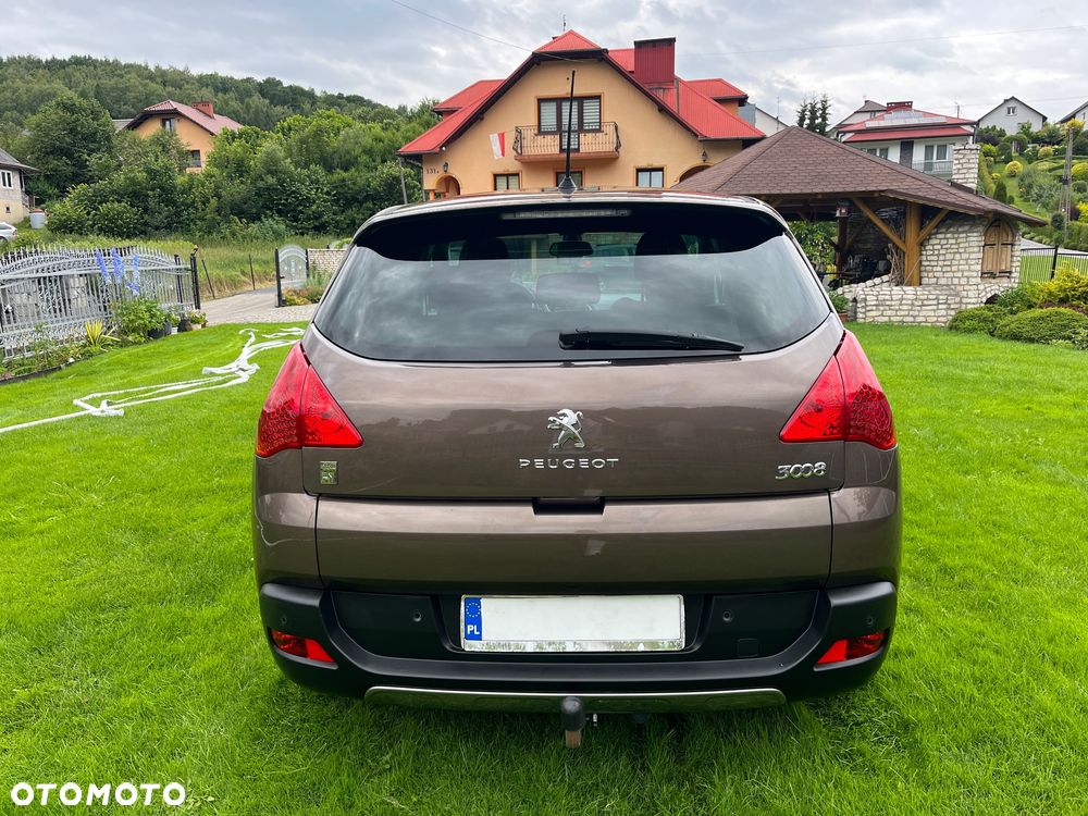 Peugeot 3008 Hybrid4 - 4