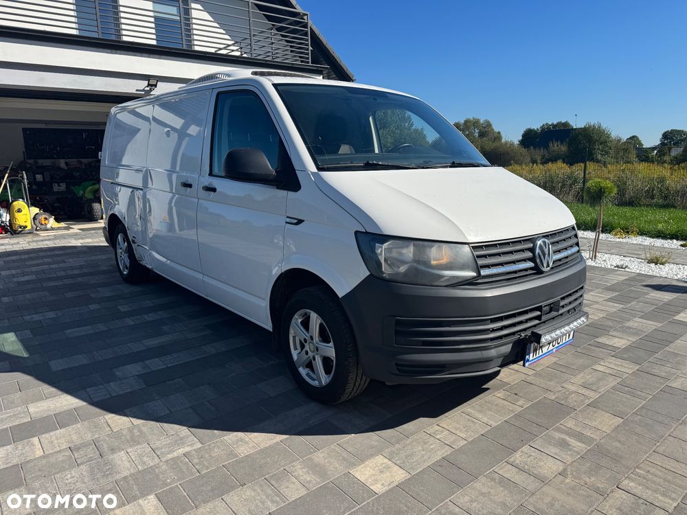 Volkswagen Transporter - 2