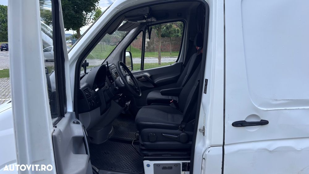Mercedes-Benz Sprinter - 5