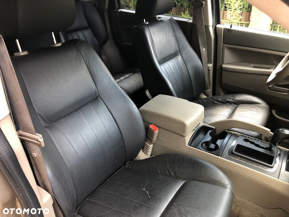 Jeep Grand Cherokee - 14