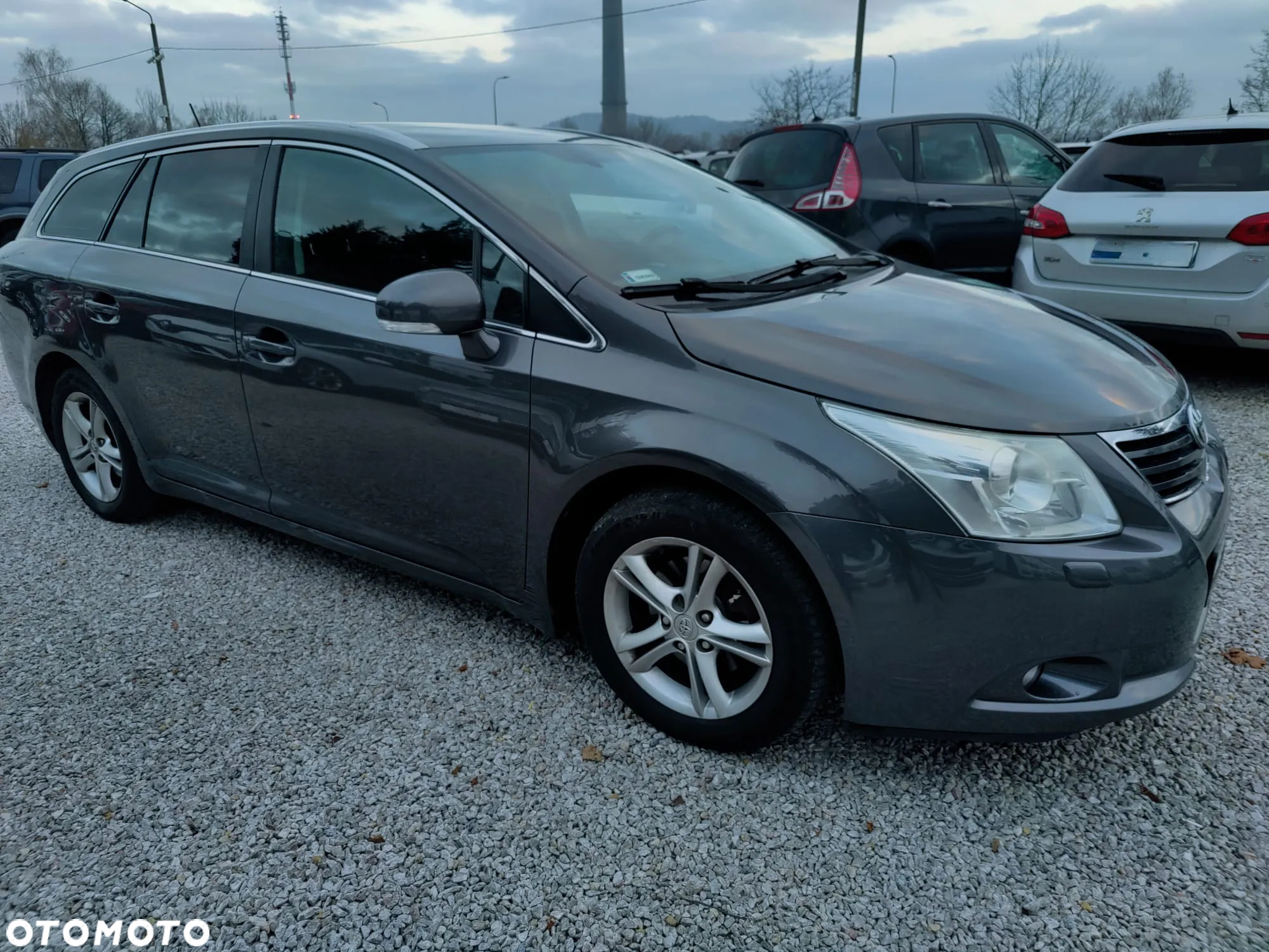 Toyota Avensis - 13