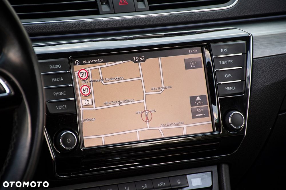Skoda Superb 2.0 TDI DSG Sportline - 29