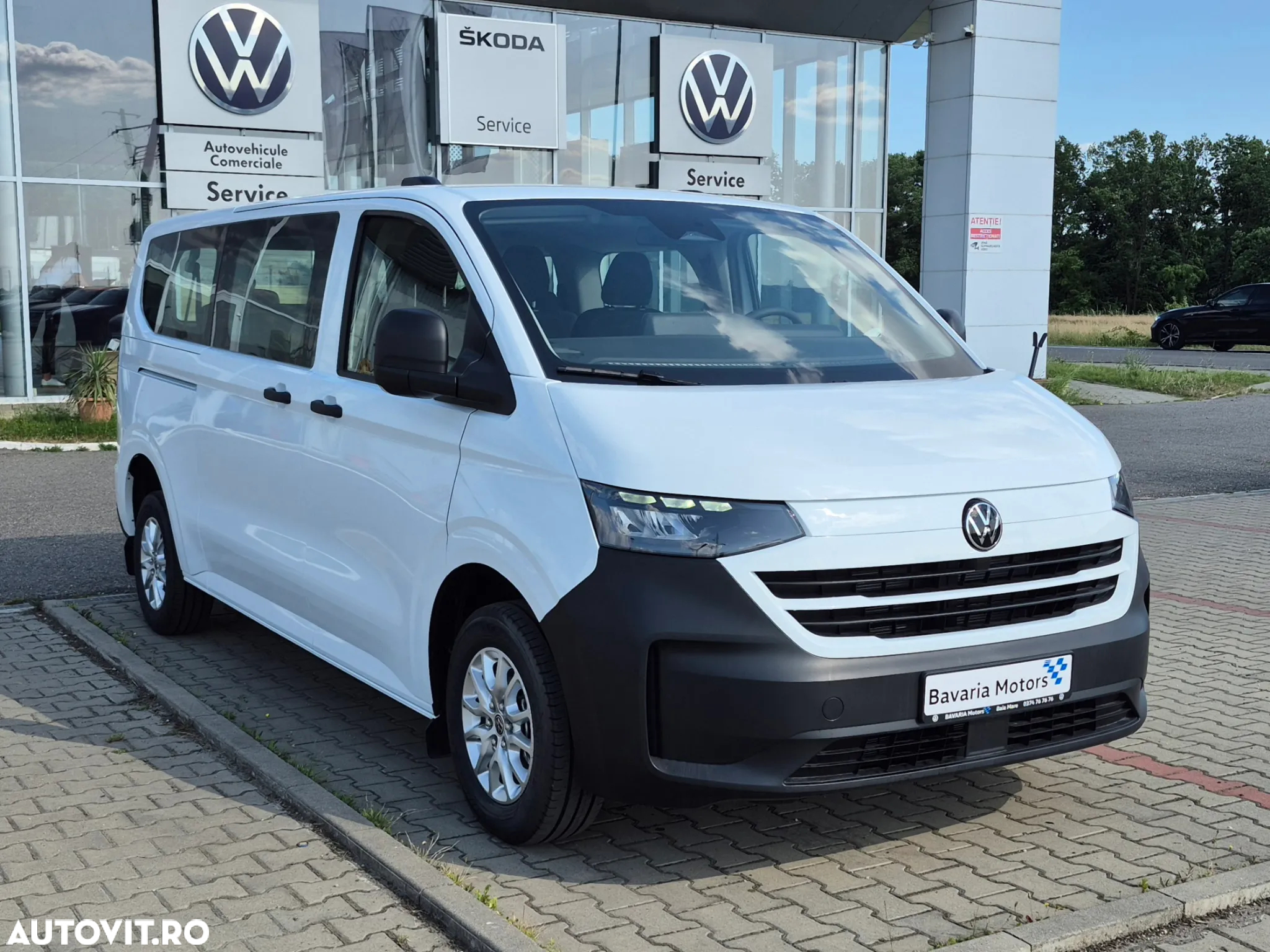 Volkswagen Caravelle - 2