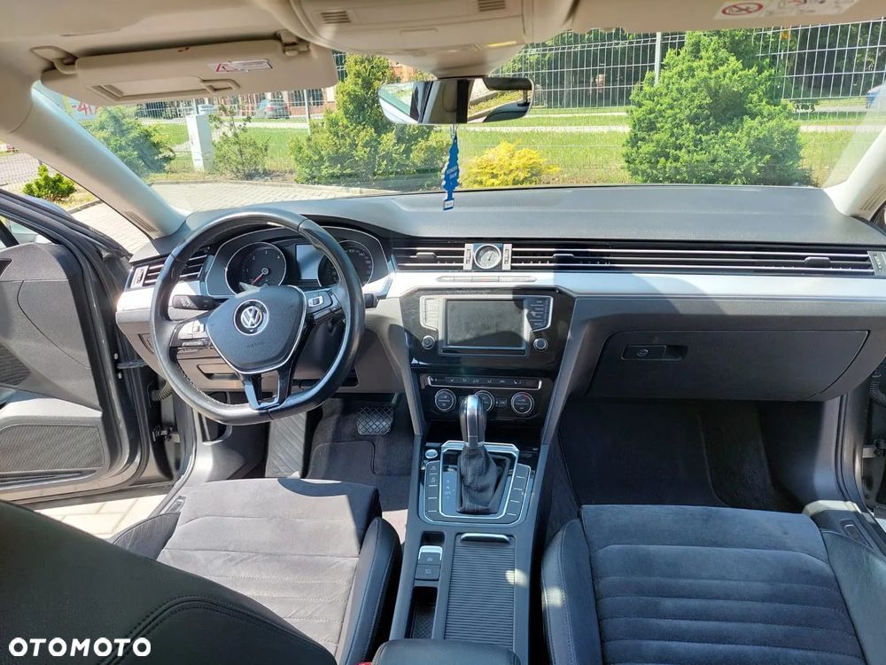 Volkswagen Passat 2.0 TDI BMT Highline DSG - 12