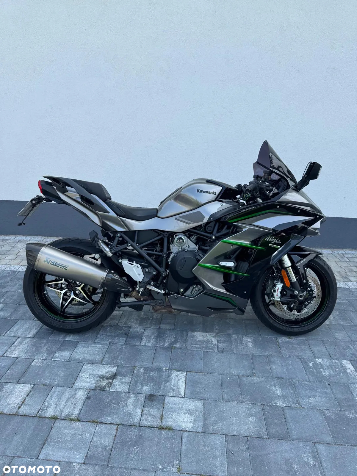 Kawasaki Ninja H2 SX - 21