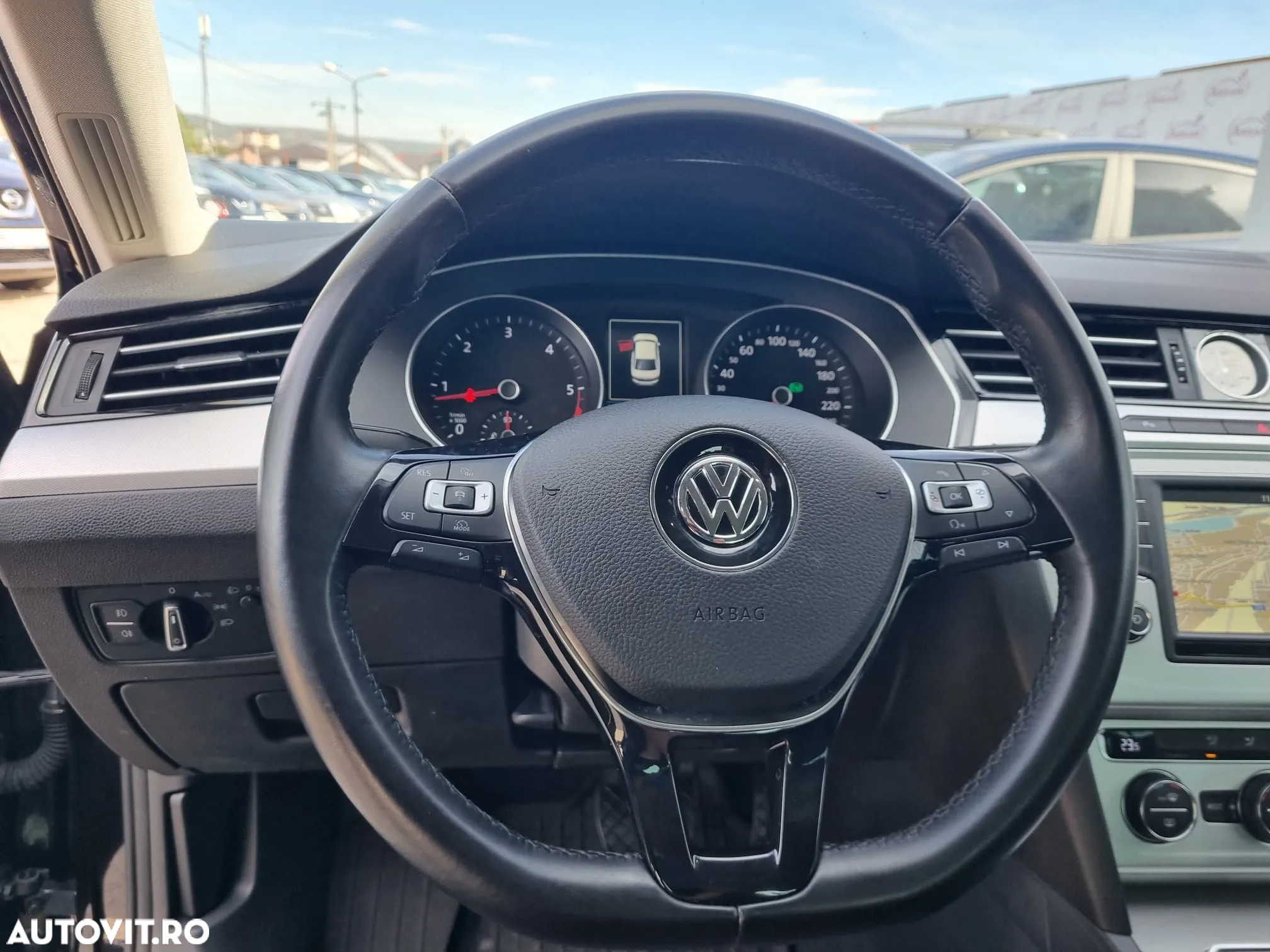 Volkswagen Passat Variant 1.6 TDI (BlueMotion Technology) DSG Comfortline - 13