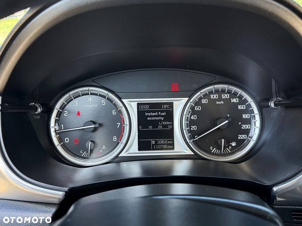 Suzuki Vitara 1.6 Premium 2WD - 28