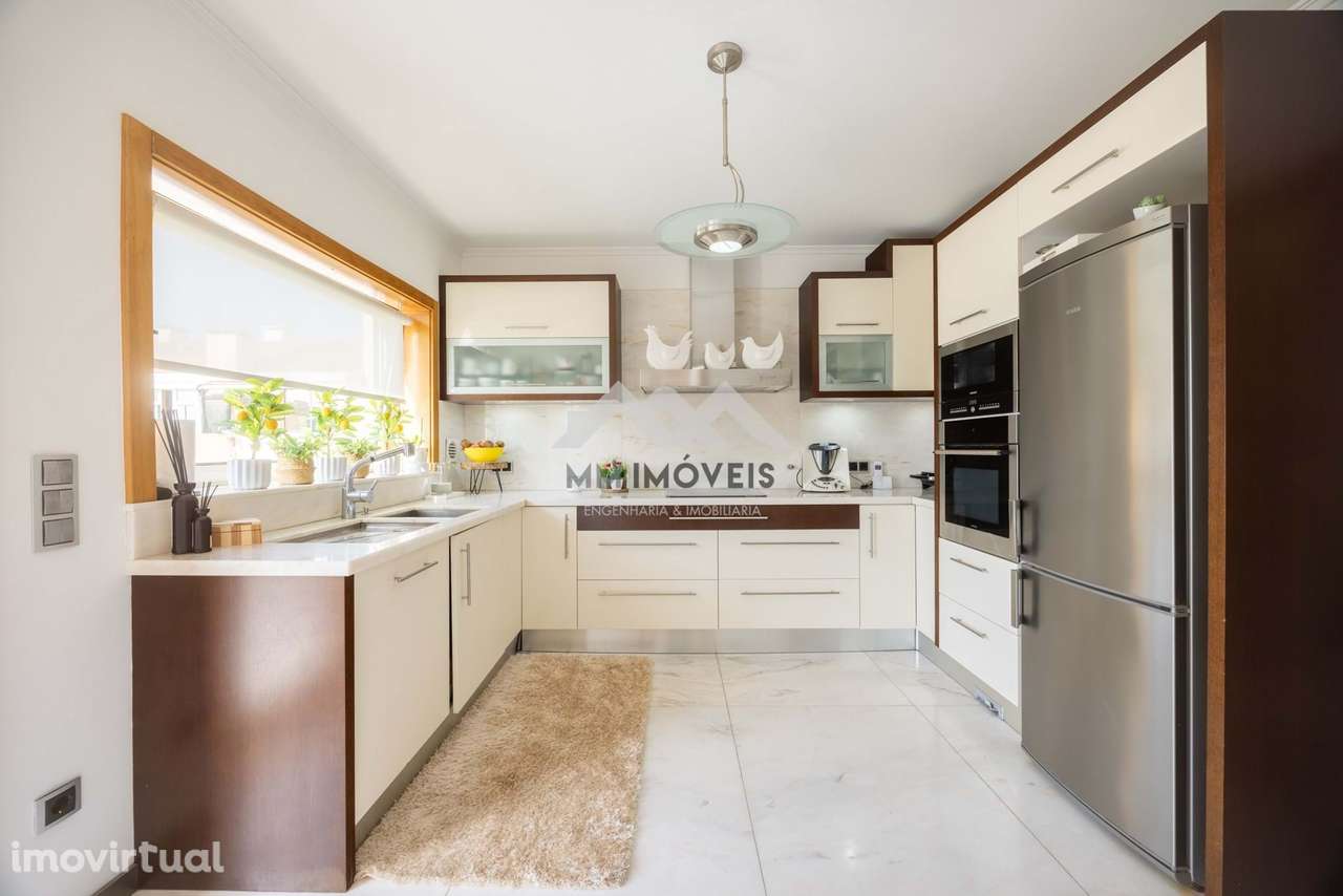 Moradia T3+1 | Rio Tinto | 3 Frentes | Terraço | Garagem Box - Grande imagem: 4/52