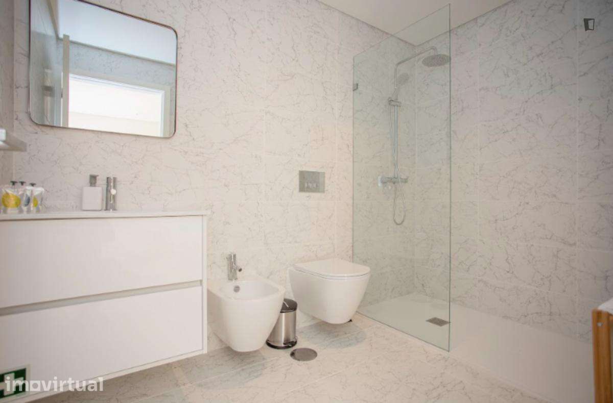 Apartamento com 1 quartos - localizado em Santo Ildefonso Porto - Grande imagem: 2/11