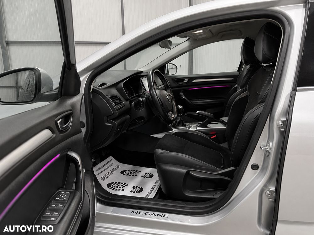 Renault Megane 1.5 dCi Expression - 9