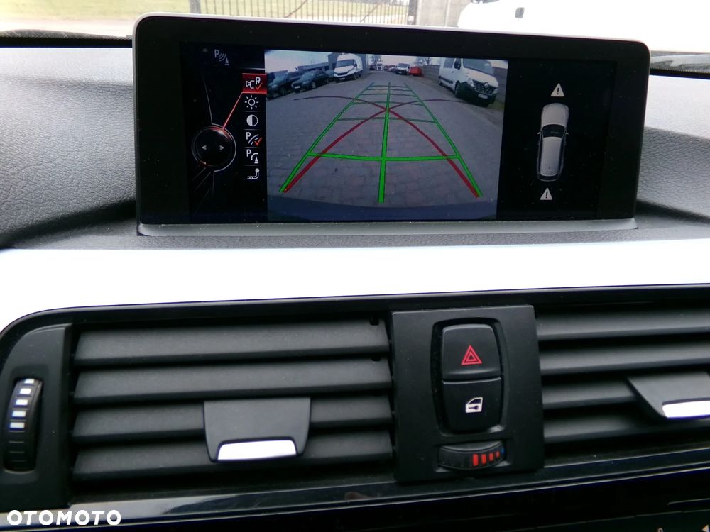 BMW Seria 3 318d Sport Line - 4