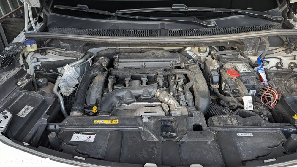 Peugeot 3008 1.6 THP Allure S&S EAT6 - 15