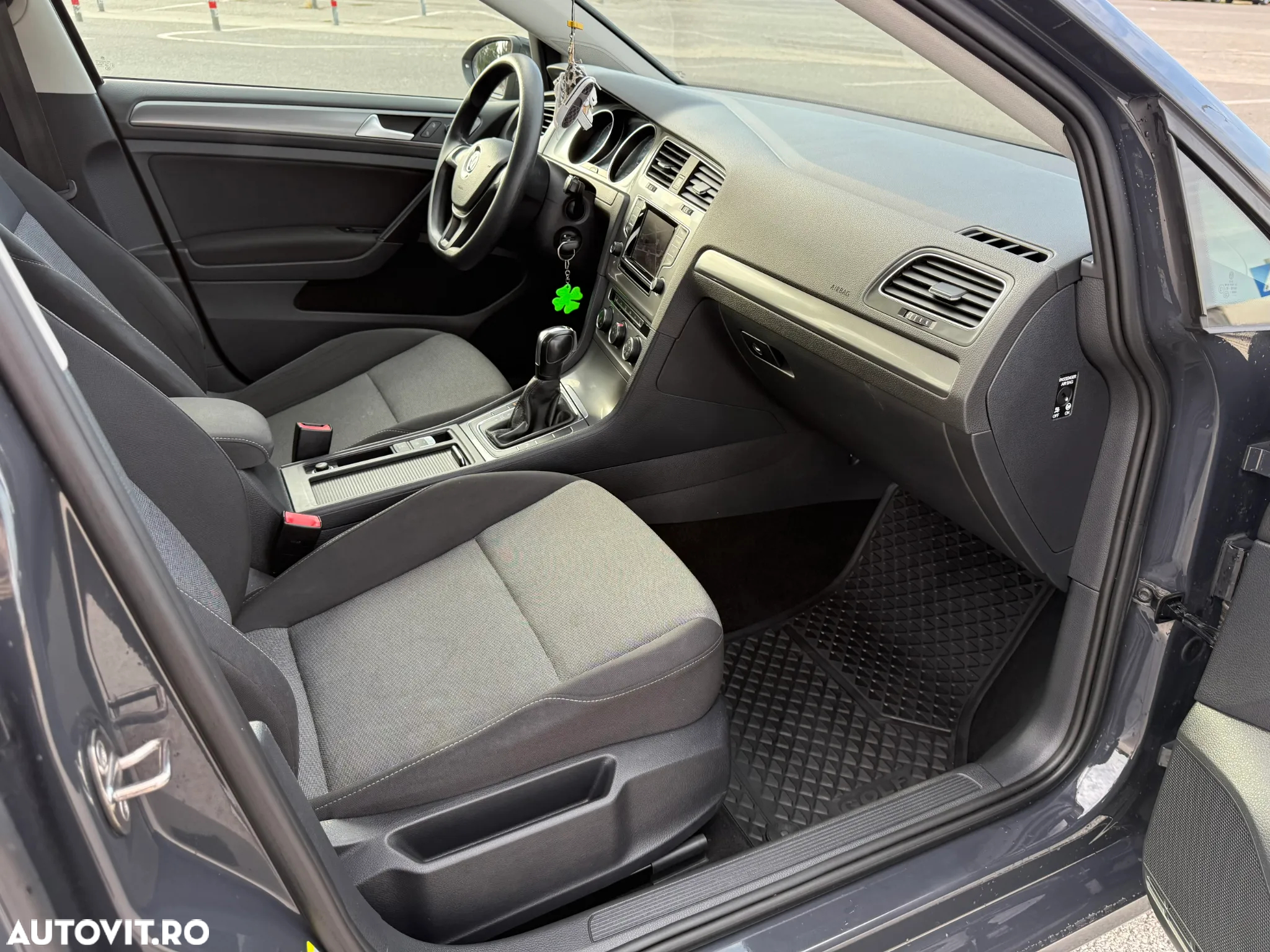 Volkswagen Golf 1.6 TDI DPF BMT DSG Trendline - 6
