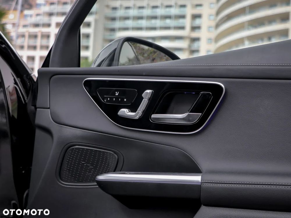 Mercedes-Benz GLC 220 d mHEV 4-Matic Avantgarde - 24