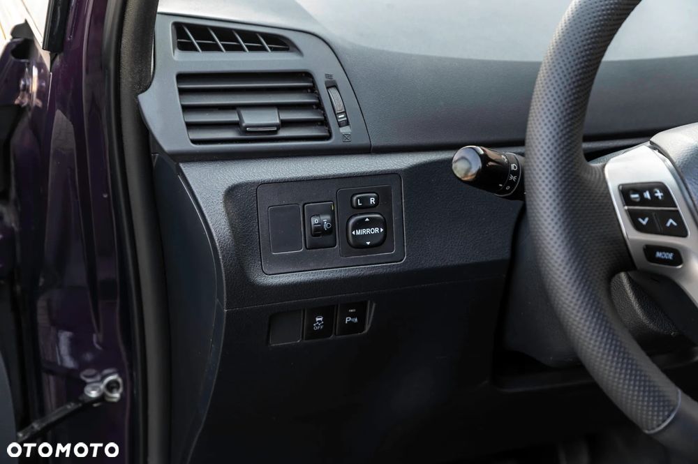 Toyota Verso 1.8 Edition - 31