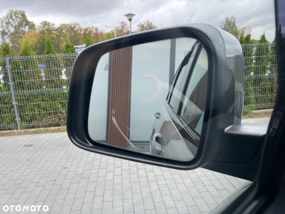 Jeep Grand Cherokee - 29