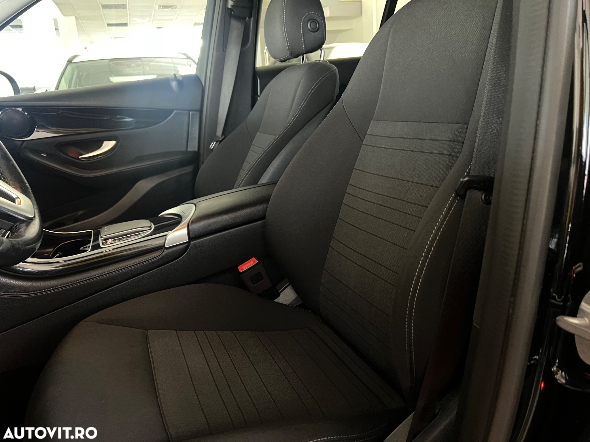 Mercedes-Benz GLC 220 d 4Matic 9G-TRONIC - 21