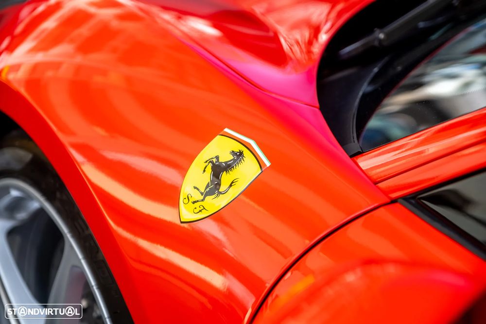 Ferrari 458 - 8