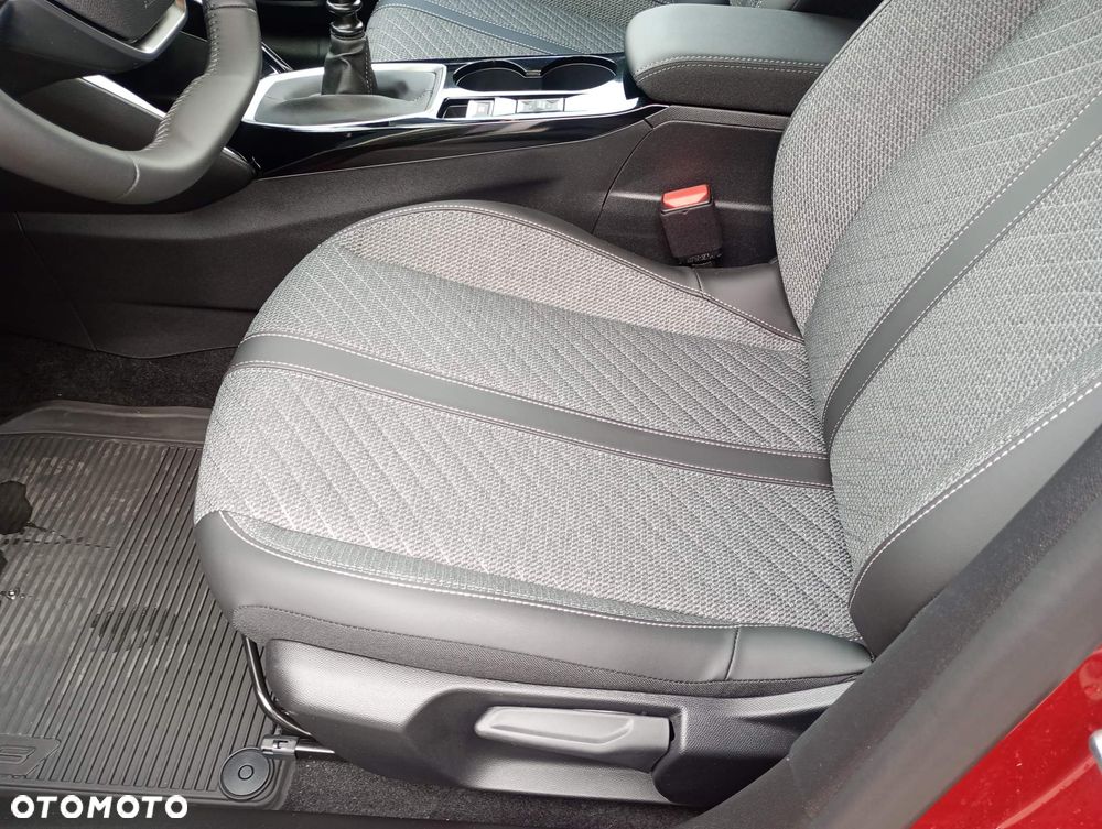 Peugeot 208 1.2 PureTech Allure S&S - 11