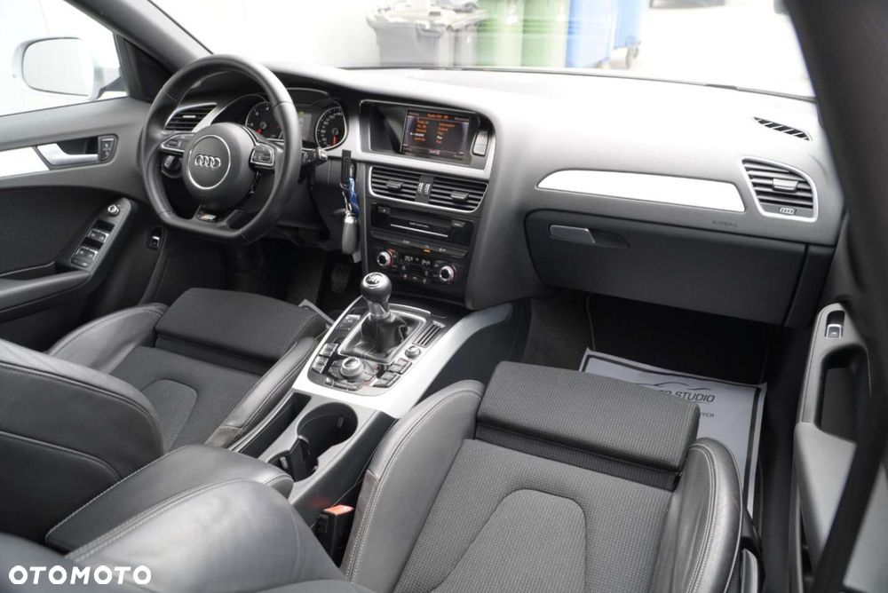 Audi A4 Limousine 2.0 TDI DPF S line Sportpaket - 9