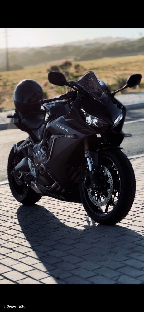 Honda CBR - 3