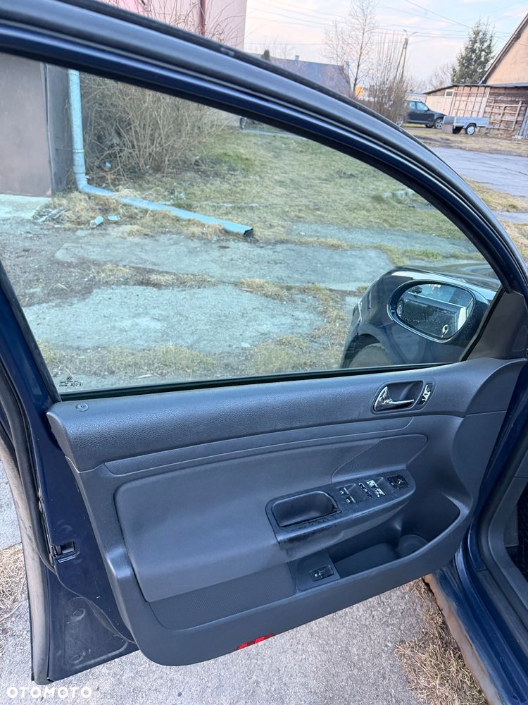 Volkswagen Golf 1.9 TDI Trendline - 12