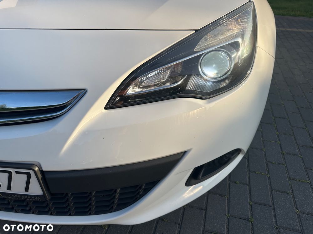 Opel Astra IV GTC 1.4 T Active - 3
