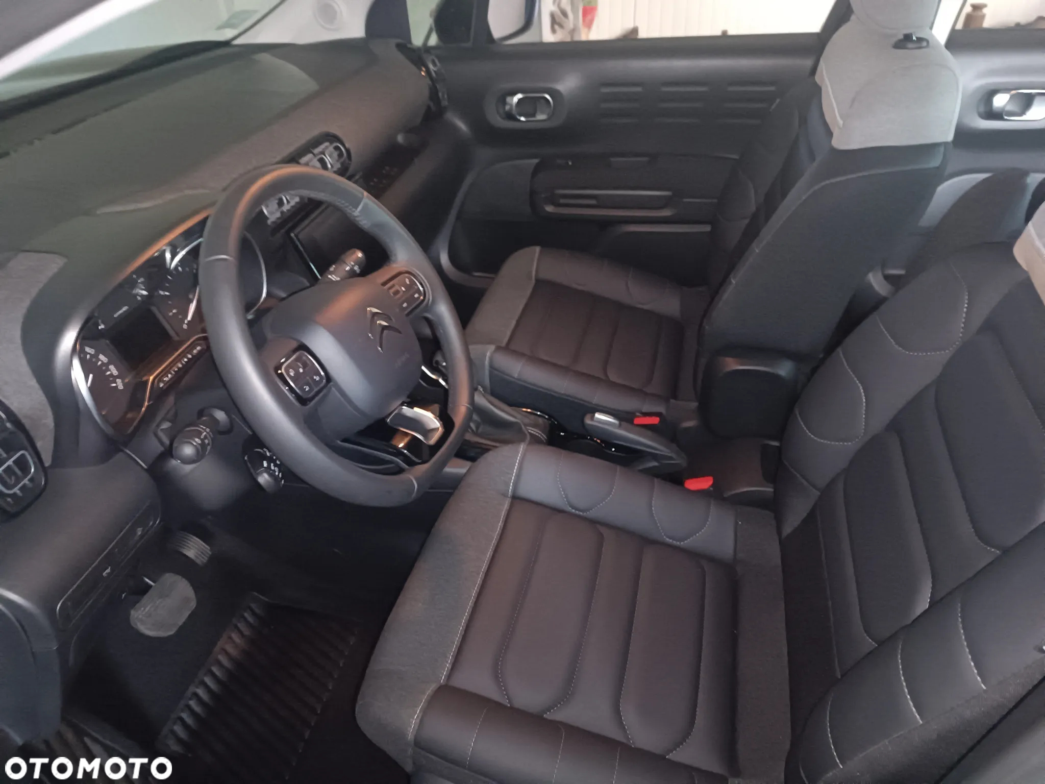 Citroën C3 Aircross PureTech 130 Stop & Start EAT6 OPF SHINE PACK - 34