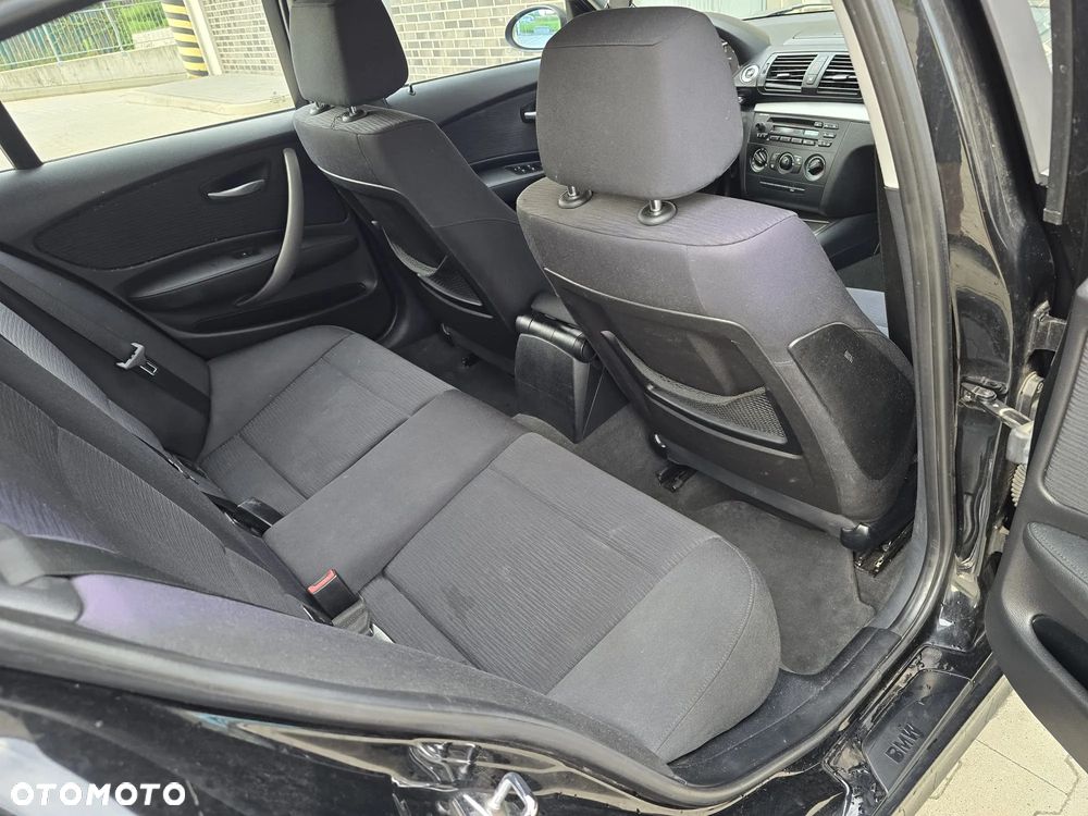 BMW Seria 1 - 22