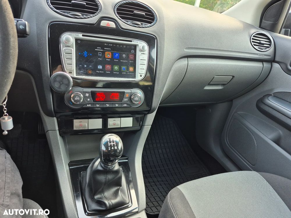 Ford Focus 1.6 TDCI DPF Titanium - 11