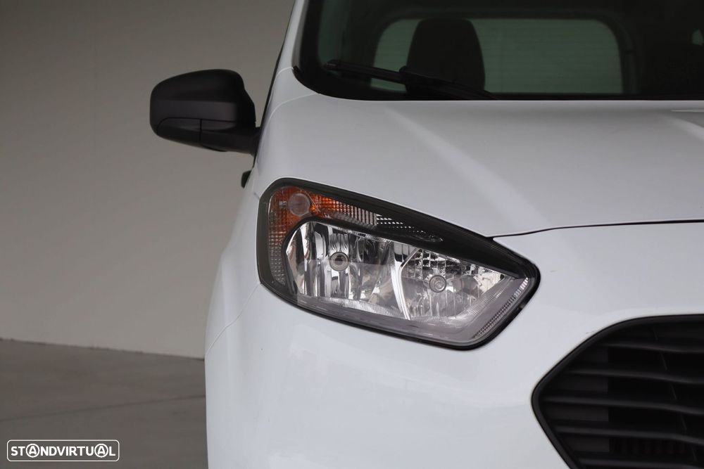 Ford Tourneo Courier 1.5 TDCi Ambiente - 4