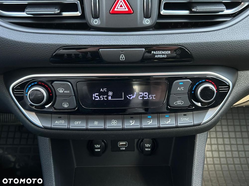 Hyundai i30 1.0 T-GDI Smart DCT - 25