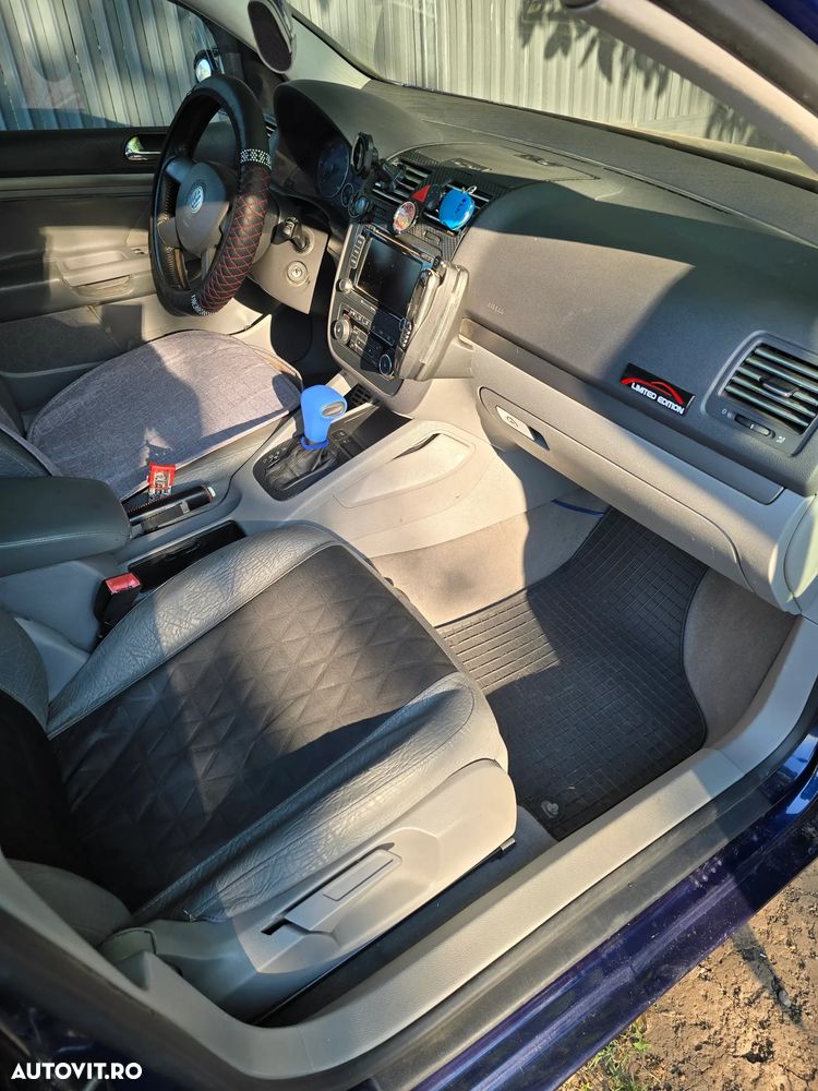 Volkswagen Golf 2.0 TDI DSG Comfortline - 15