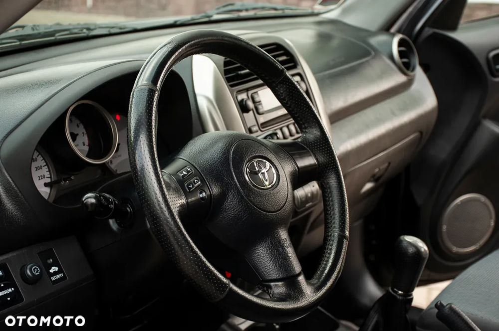Toyota RAV4 2.0 VVT-i Sol - 23