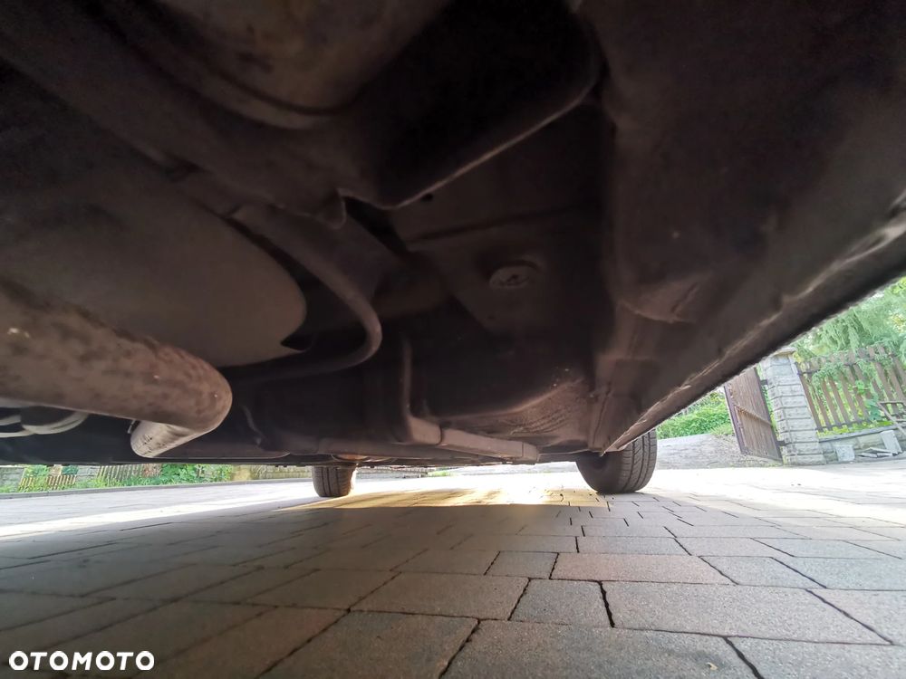 Kia Rio 1.2 Edition 7 - 17