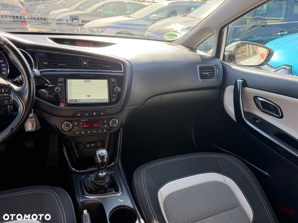 Kia Ceed 1.4 CVVT Dream Team Edition - 13