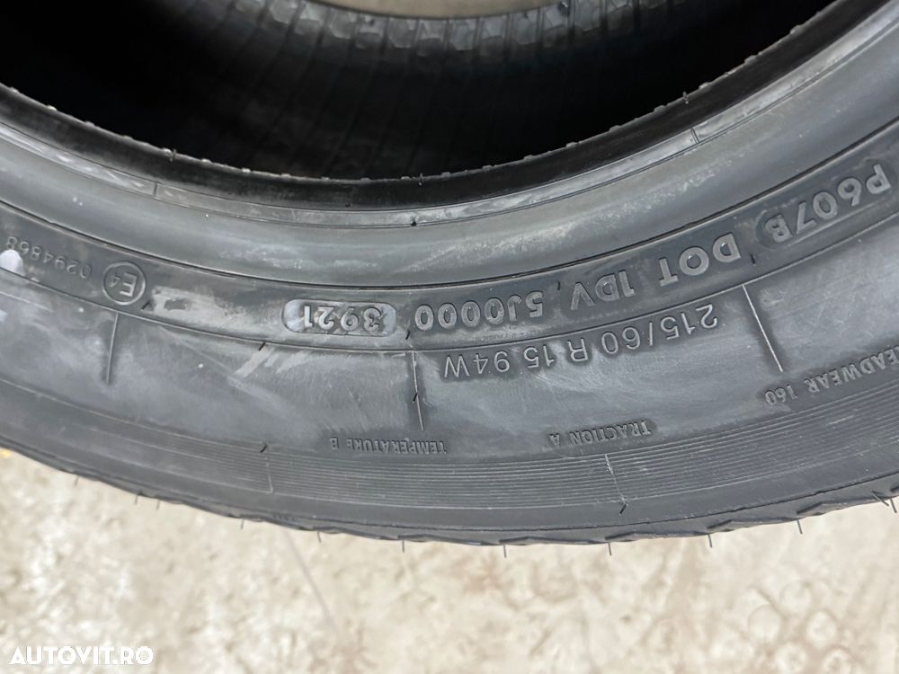 Vând 4 anvelope 215/60/15 vredestein de vară noi - 4