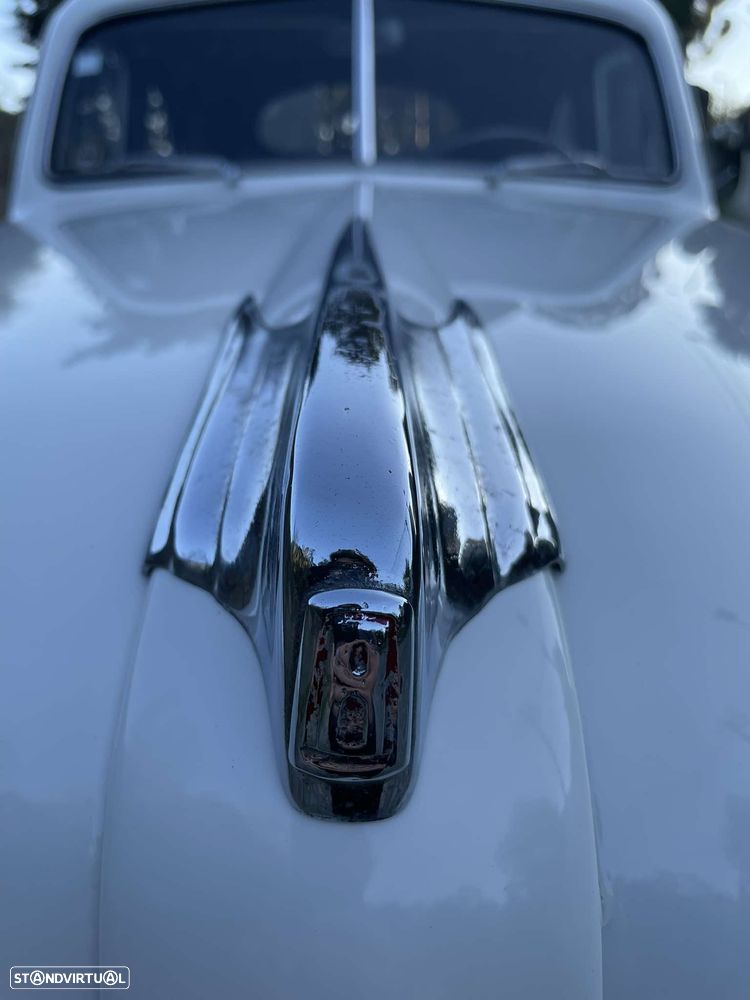 Ford Super De Luxe - 15