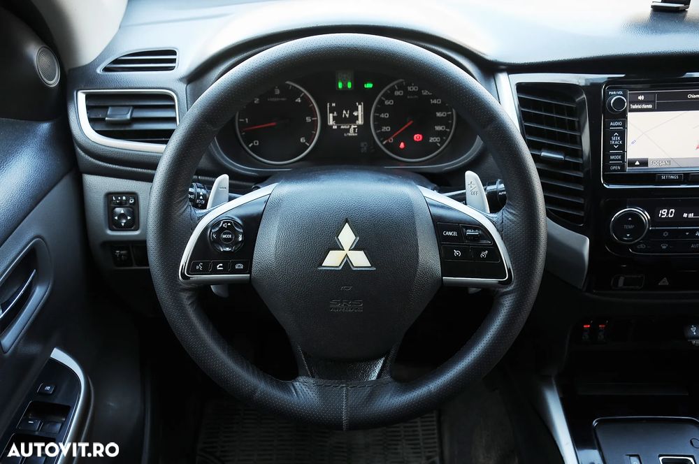 Mitsubishi L200 Double Cab Instyle Aut. - 10