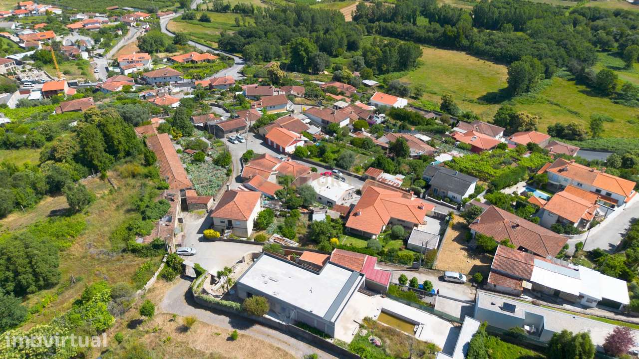 Moradia T3 para remodelaçao em Adaúfe, Braga - Oportunidade Única! - Grande imagem: 5/49