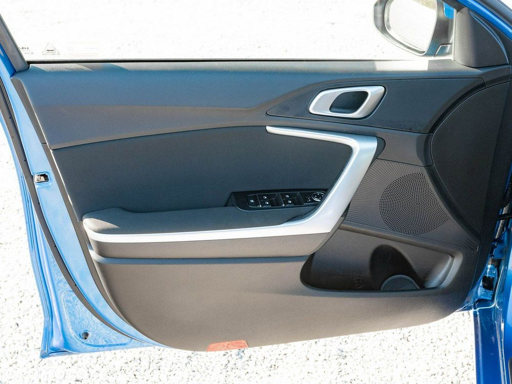 Kia Ceed 1.5 T-GDI M DCT - 12
