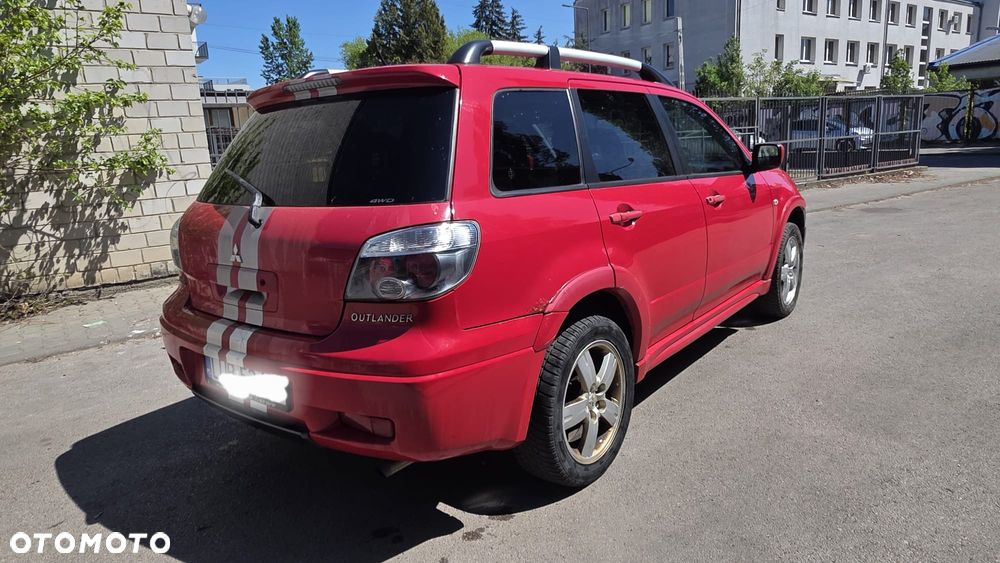 Mitsubishi Outlander 2.0 Turbo 4WD - 30