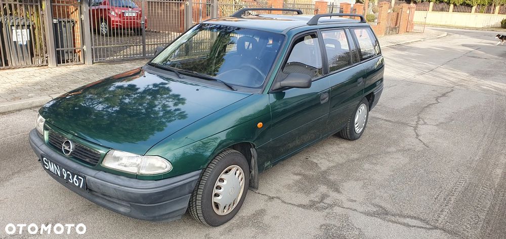 Opel Astra 1.4 Base - 1