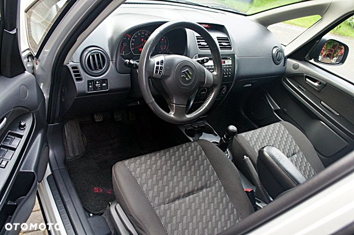 Suzuki SX4 1.6 VVT 4x2 Comfort - 4