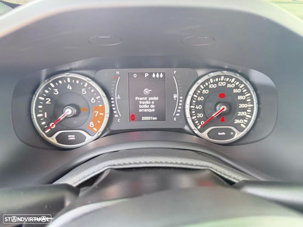 Jeep Renegade 1.3 T Night Eagle DCT - 12
