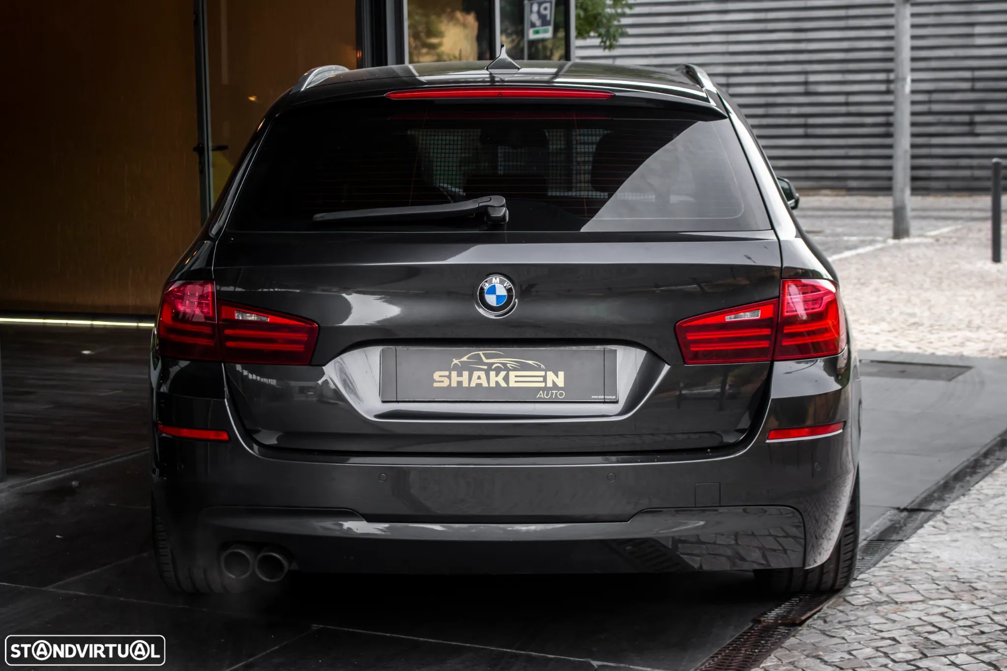 BMW 520 i Pack M Auto - 10